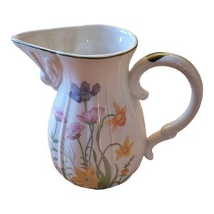 Vintage Mann Seymore Day Lily Pitcher